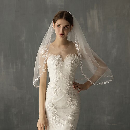 

Two-tier Stylish Wedding Veil Elbow Veils with Fringe Tulle / Angel cut / Waterfall
