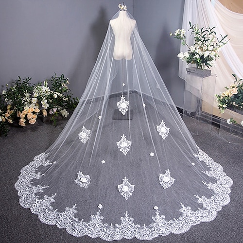 

One-tier Vintage Style Wedding Veil Cathedral Veils with Trim 137.8 in (350cm) Tulle / Angel cut / Waterfall