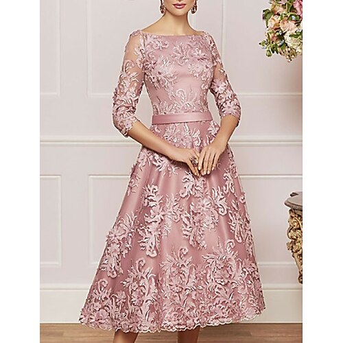 

A-Line Mother of the Bride Dress Vintage Plus Size Bateau Neck Tea Length Lace 3/4 Length Sleeve with Beading Appliques 2022