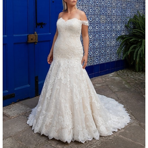 

Mermaid / Trumpet Wedding Dresses Off Shoulder Sweep / Brush Train Lace Short Sleeve Plus Size with 2022