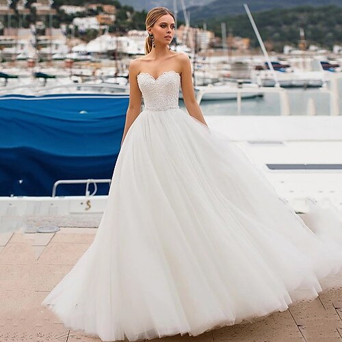 

Ball Gown Wedding Dresses Strapless Sweep / Brush Train Lace Tulle Strapless Sexy Plus Size with Lace Beading Appliques 2022