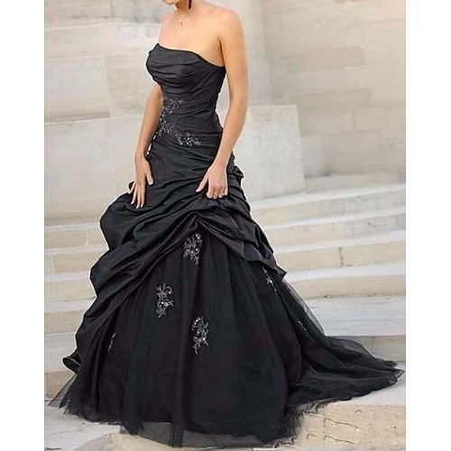 

Ball Gown Wedding Dresses Strapless Sweep / Brush Train Tulle Sleeveless Country Plus Size Black with Ruched Appliques 2022