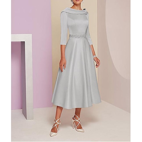 

A-Line Mother of the Bride Dress Vintage Plus Size Elegant Bateau Neck Tea Length Satin 3/4 Length Sleeve with Beading 2022