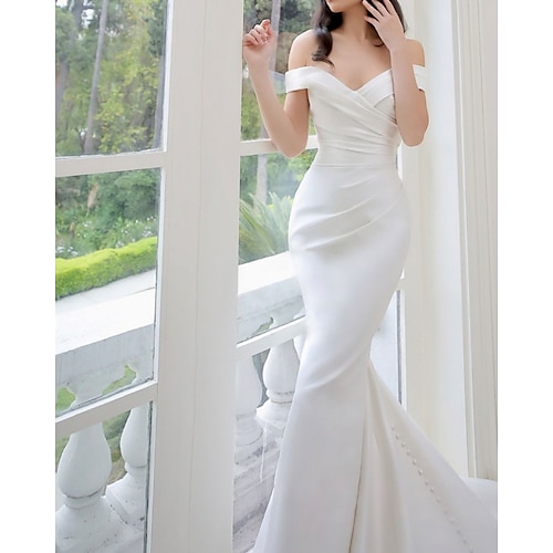 

Sheath / Column Wedding Dresses V Neck Chapel Train Stretch Satin Sleeveless Sexy Wedding Dress in Color with Bow(s) Appliques 2022