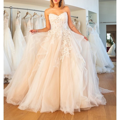 

Ball Gown Wedding Dresses Strapless Sweep / Brush Train Lace Tulle Sleeveless Formal Plus Size with Embroidery Cascading Ruffles 2022