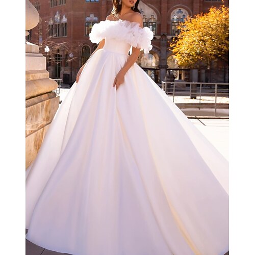 

Ball Gown Wedding Dresses Off Shoulder Sweep / Brush Train Satin Tulle Short Sleeve Formal with Ruffles 2022