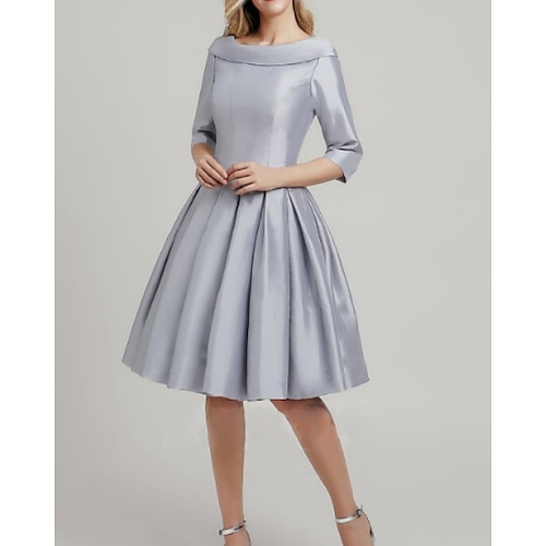 

A-Line Mother of the Bride Dress Elegant Jewel Neck Knee Length Satin 3/4 Length Sleeve with Pleats 2022