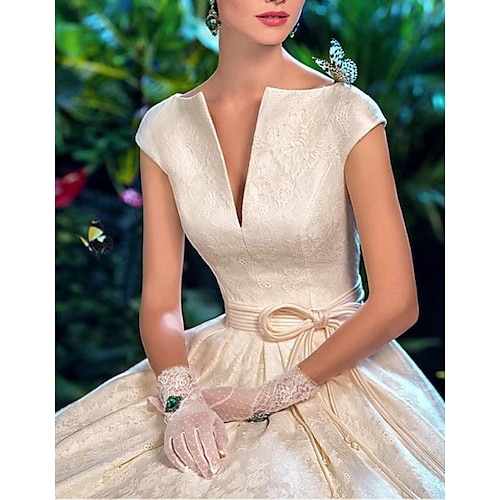 

A-Line Wedding Dresses V Wire Sweep / Brush Train Lace Satin Short Sleeve Formal Vintage Sexy with Sashes / Ribbons Embroidery 2022