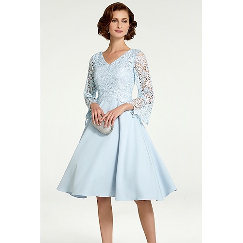 

A-Line Mother of the Bride Dress Elegant See Through V Neck Knee Length Chiffon Lace 3/4 Length Sleeve with Lace 2022