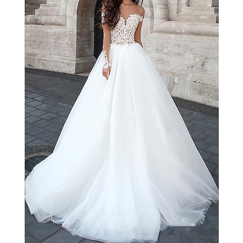 

Ball Gown Wedding Dresses Sweetheart Neckline Court Train Lace Tulle Sleeveless Country with Appliques 2022