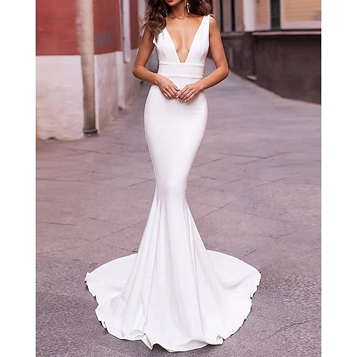 

Mermaid / Trumpet Wedding Dresses Plunging Neck Sweep / Brush Train Stretch Satin Sleeveless Sexy Plus Size with Draping 2022