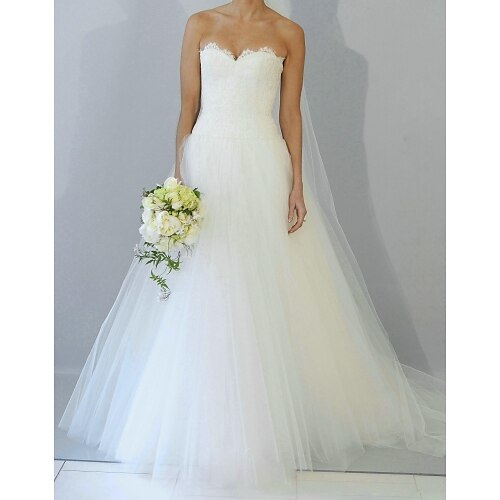 

A-Line Wedding Dresses Sweetheart Neckline Sweep / Brush Train Lace Tulle Sleeveless Romantic Wedding Dress in Color with 2022