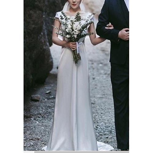 

Sheath / Column Wedding Dresses V Neck Sweep / Brush Train Lace Italy Satin Cap Sleeve Romantic with Pleats Appliques 2022