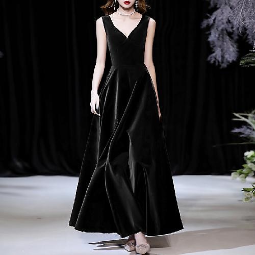 

A-Line Evening Gown Minimalist Dress Wedding Guest Floor Length Sleeveless V Neck Velvet with Pure Color 2022