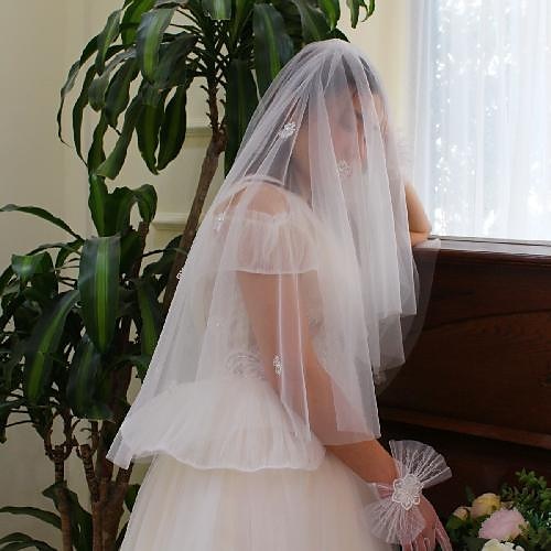 

One-tier Sweet Style / Flower Style Wedding Veil Elbow Veils with Solid Tulle