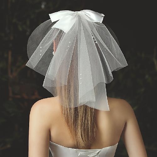 

One-tier Stylish / Cute Wedding Veil Shoulder Veils with Satin Bow Tulle / Classic