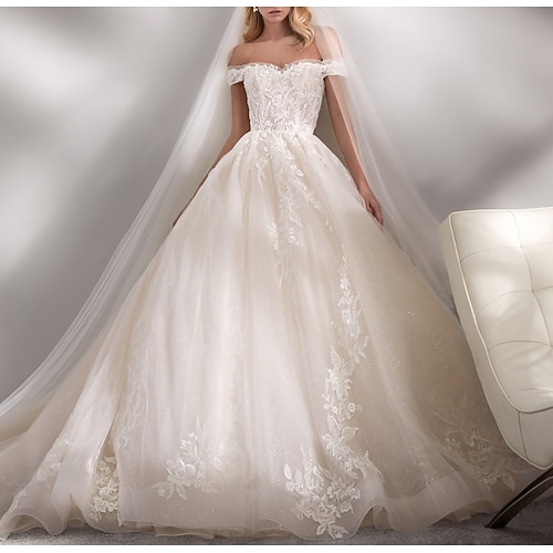 

Ball Gown Wedding Dresses Off Shoulder Chapel Train Lace Tulle Short Sleeve Formal Luxurious with Appliques 2022