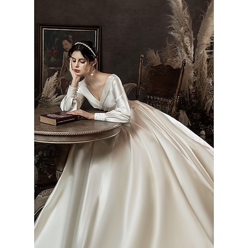 

Ball Gown Wedding Dresses V Neck Watteau Train Satin Long Sleeve Formal Simple with Pleats Pearls 2022