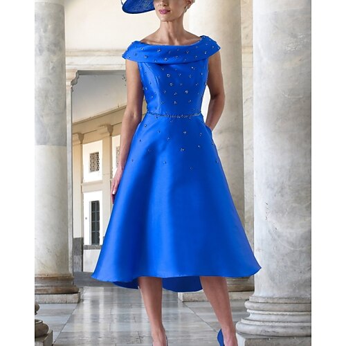 

A-Line Mother of the Bride Dress Elegant Jewel Neck Knee Length Satin Sleeveless with Ruching 2022