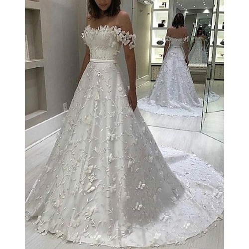 

Princess A-Line Wedding Dresses Off Shoulder Sweep / Brush Train Lace Satin Short Sleeve Formal Romantic Luxurious with Appliques 2022