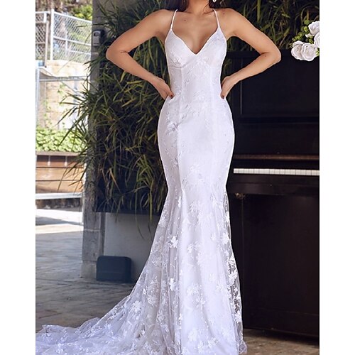 

Mermaid / Trumpet Wedding Dresses V Neck Sweep / Brush Train Lace Sleeveless Country Romantic Beach with Appliques 2022