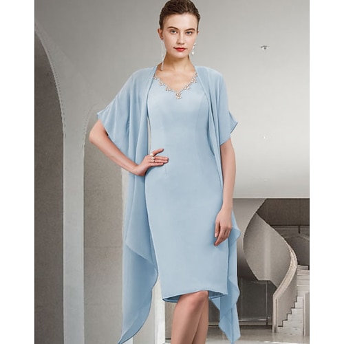 

Two Piece Sheath / Column Mother of the Bride Dress Elegant V Neck Knee Length Chiffon Sleeveless with Beading 2022