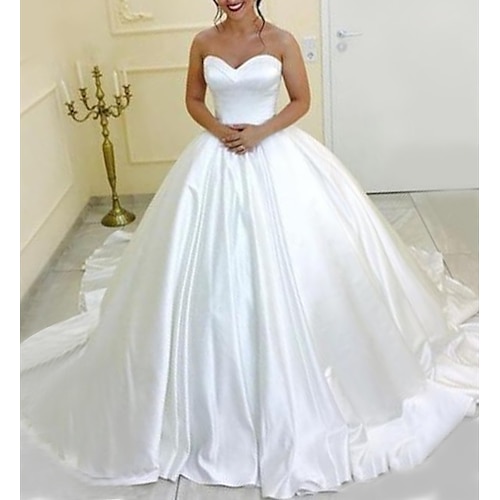 

Princess Ball Gown Wedding Dresses Strapless Chapel Train Satin Long Sleeve Formal Romantic Simple with Pleats 2022