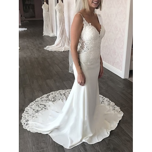 

Mermaid / Trumpet Wedding Dresses V Neck Spaghetti Strap Court Train Lace Stretch Fabric Sleeveless Country Romantic with Appliques 2022
