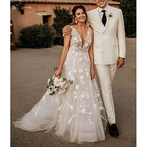 

A-Line Wedding Dresses V Neck Sweep / Brush Train Lace Tulle Sleeveless Country Romantic with Pleats Appliques 2022