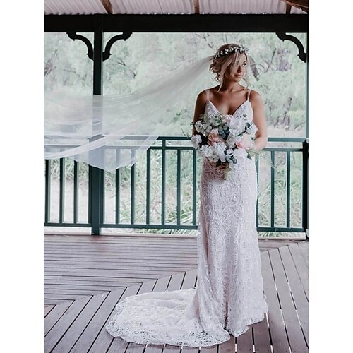 

Sheath / Column Wedding Dresses V Neck Spaghetti Strap Court Train Lace Sleeveless Country Romantic Beach with Appliques 2022