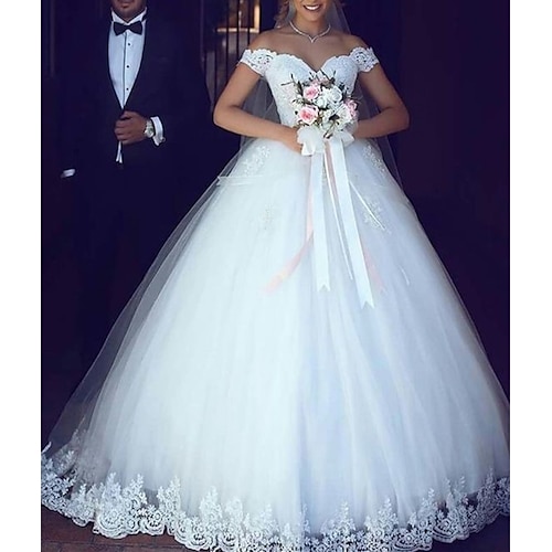 

Princess Ball Gown Wedding Dresses Off Shoulder Floor Length Lace Tulle Short Sleeve Formal Romantic with Pleats Appliques 2022