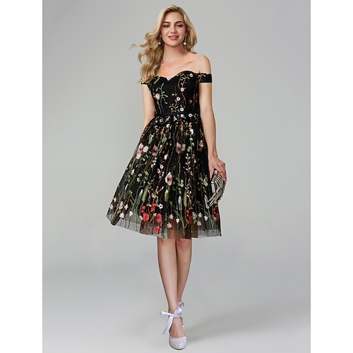 

A-Line Elegant Floral Engagement Cocktail Party Dress Off Shoulder Sleeveless Knee Length Chiffon with Lace Insert Appliques 2022