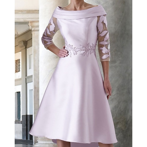 

A-Line Mother of the Bride Dress Elegant Off Shoulder Knee Length Satin Half Sleeve with Appliques 2022