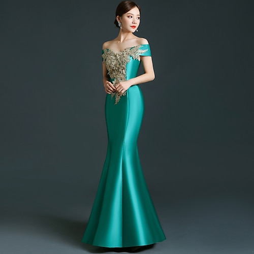 

Mermaid / Trumpet Mother of the Bride Dress Elegant Off Shoulder Floor Length Satin Short Sleeve with Appliques 2022