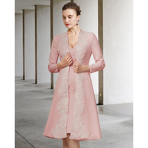 

Two Piece Sheath / Column Mother of the Bride Dress Elegant V Neck Knee Length Stretch Fabric Half Sleeve with Appliques 2022