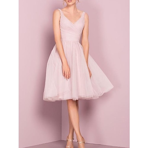

A-Line Flirty Empire Homecoming Cocktail Party Dress V Neck Sleeveless Knee Length Tulle with Pleats 2022