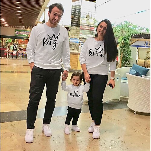 

Family Sweatshirt Pullover Crewneck King Queen Princess Letter White Long Sleeve Top Mom Dad and Me Cute Daily Matching Outfits