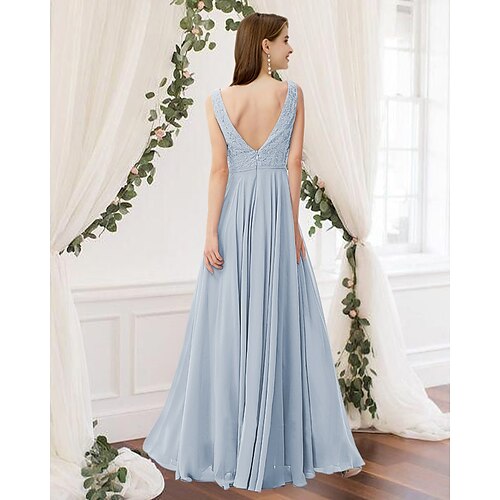 

A-Line Bridesmaid Dress V Neck Sleeveless Elegant Floor Length Chiffon / Lace with Pleats 2022
