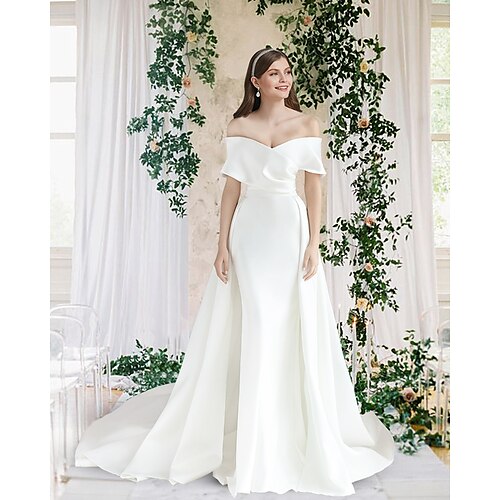 

Sheath / Column Wedding Dresses Off Shoulder Sweep / Brush Train Detachable Satin Short Sleeve Simple Vintage Sexy with 2022