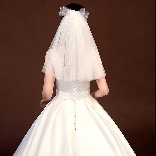 

One-tier Casual / Daily / Cute Wedding Veil Shoulder Veils with Satin Bow / Scattered Crystals Style / Solid Tulle