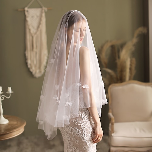 

Two-tier Cute Wedding Veil Elbow Veils with Petal / Solid Tulle / Classic