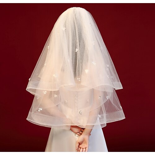 

Two-tier Cute / Sweet Wedding Veil Blusher Veils / Shoulder Veils with Scattered Crystals Style / Solid Tulle