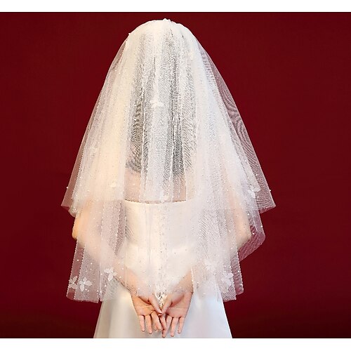 

Two-tier Cute / Sweet Wedding Veil Blusher Veils / Shoulder Veils with Faux Pearl / Appliques / Solid Tulle