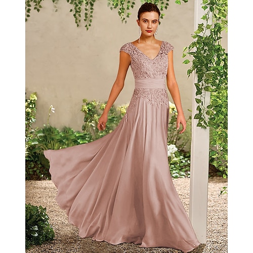 

A-Line Mother of the Bride Dress Elegant V Neck Floor Length Chiffon Lace Sleeveless with Pleats Appliques 2022