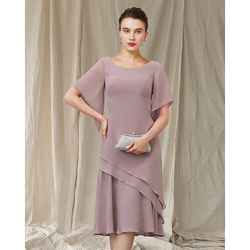 

Sheath / Column Mother of the Bride Dress Elegant Jewel Neck Knee Length Chiffon Short Sleeve with Ruffles 2022