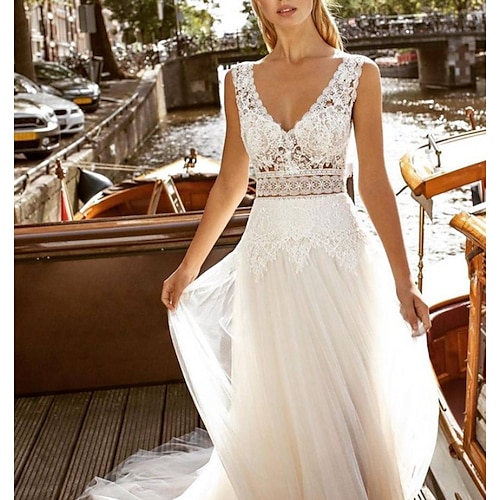 

A-Line Wedding Dresses V Neck Sweep / Brush Train Lace Tulle Sleeveless Romantic Beach Sexy with Appliques 2022