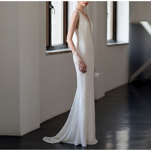 

Mermaid / Trumpet Wedding Dresses V Neck Sweep / Brush Train Italy Satin Sleeveless Simple Vintage Sexy with Solid Color 2022