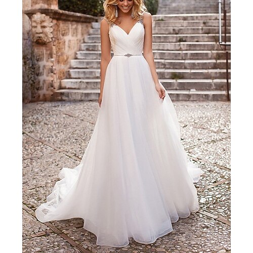 

A-Line Wedding Dresses V Neck Court Train Tulle Sleeveless Romantic Beach Sexy with Pleats Beading Crystal Brooch 2022