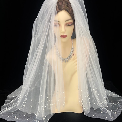 

Two-tier Sparkle & Shine / Cute Wedding Veil Fingertip Veils with Faux Pearl / Sequin / Solid Tulle
