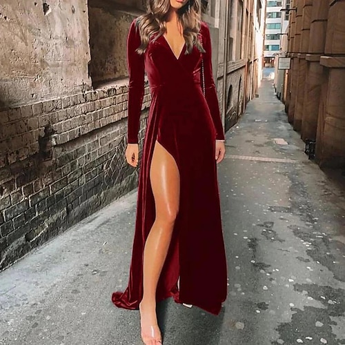 

A-Line Bridesmaid Dress V Neck Long Sleeve Sexy Sweep / Brush Train Velvet with Split Front 2022